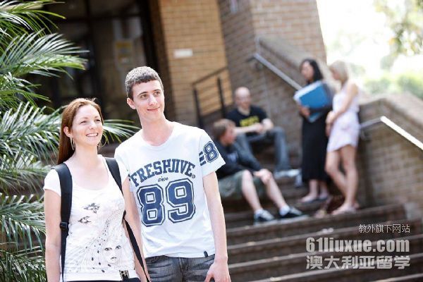 澳大利亚卧龙岗大学托福要求