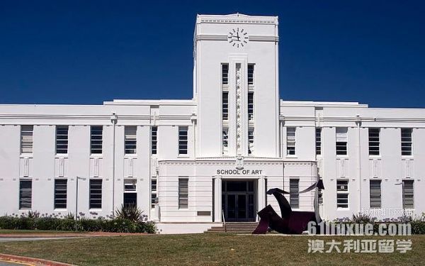 澳大利亚八大本科几年