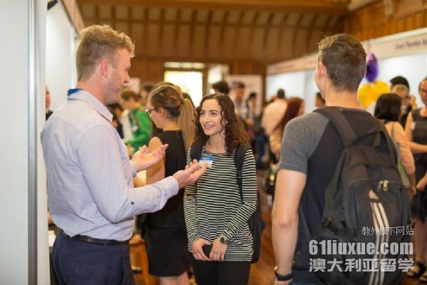 昆士兰大学有没有语言