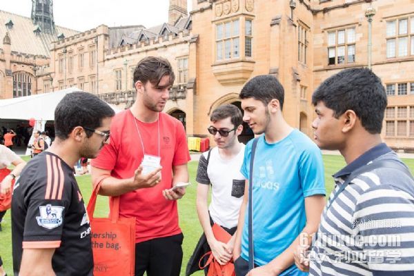 悉尼科技大学和伍伦贡大学哪个好