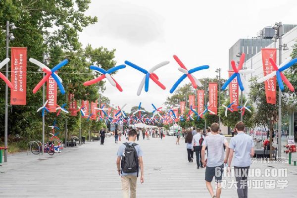 高二留学澳大利亚费用