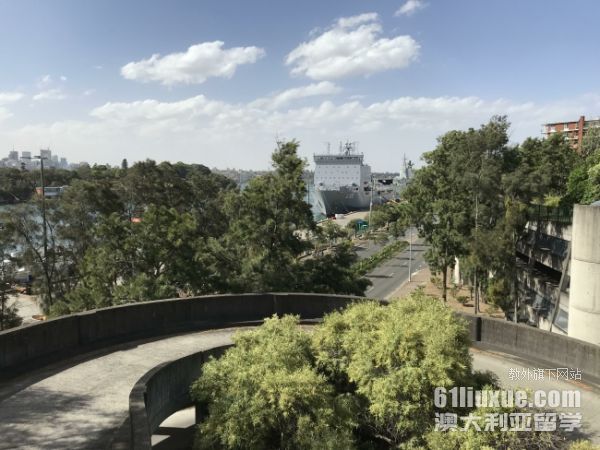 澳洲八大奖学金需要自己申请么