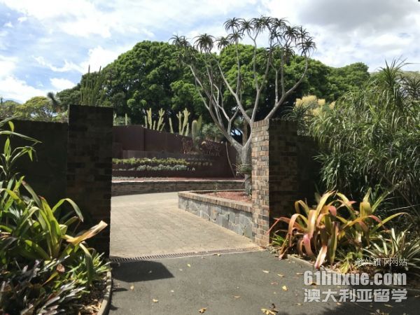 墨尔本迪肯大学预科