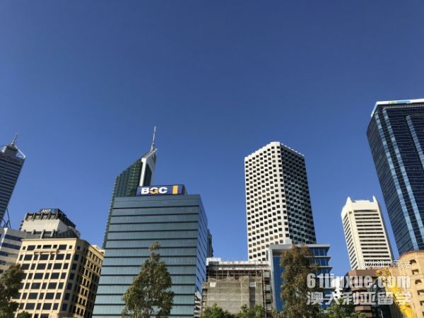澳洲的入学时间