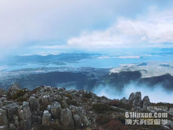 �Ĵ�������ѧѧУ������ѧ����