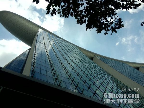 新加坡商科留学申请时间