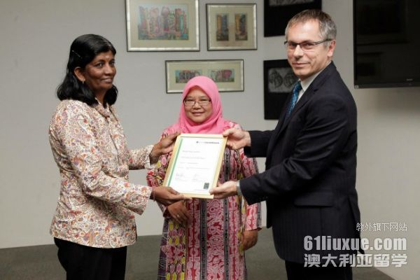 �������Ǵ�ѧ˶ʿѧ��һ�����