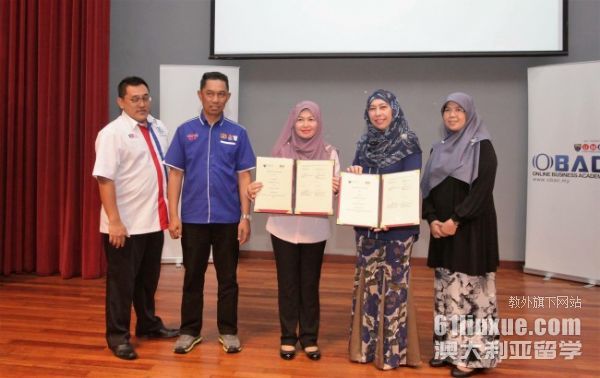 �������Ǵ�ѧԺУ����Щ