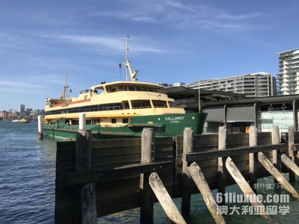 �Ĵ�������ѧ��У