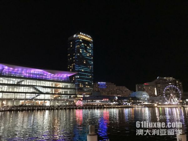 ��ѧ�Ĵ�����һ����ö���Ǯ